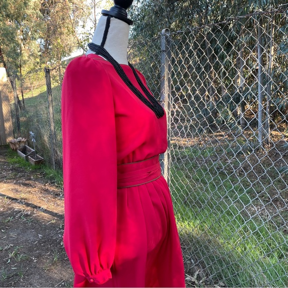 VINTAGE 80’s I. Magnin Designer RED Dress with Self-Tie- CLASSIC FASHION! - Picture 3 of 14